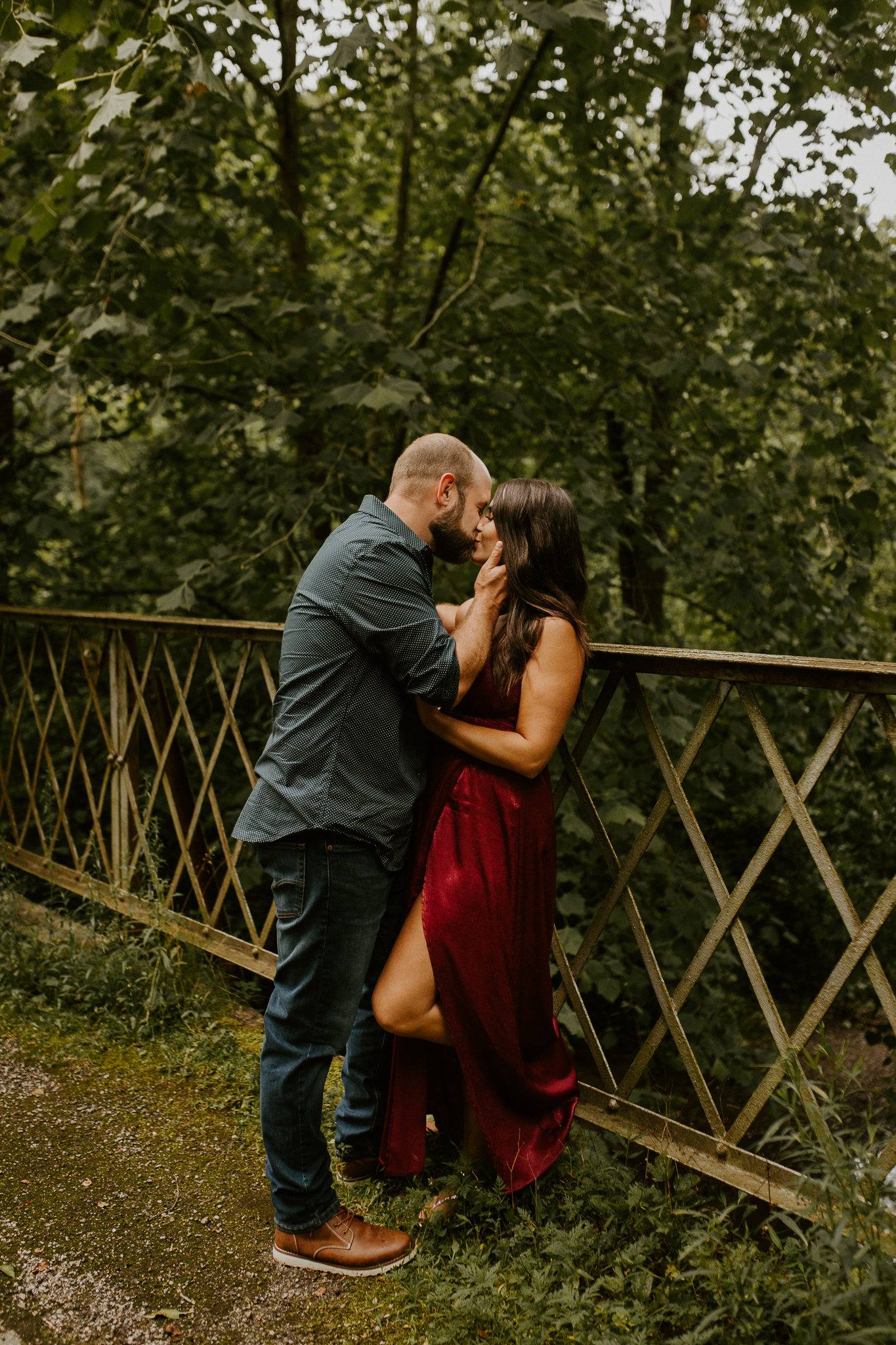 Romantic Pittsburgh engagement session