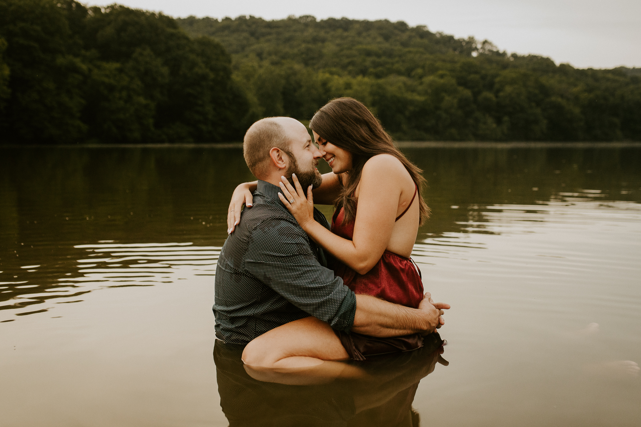 Romantic summer engagement session Pittsburgh