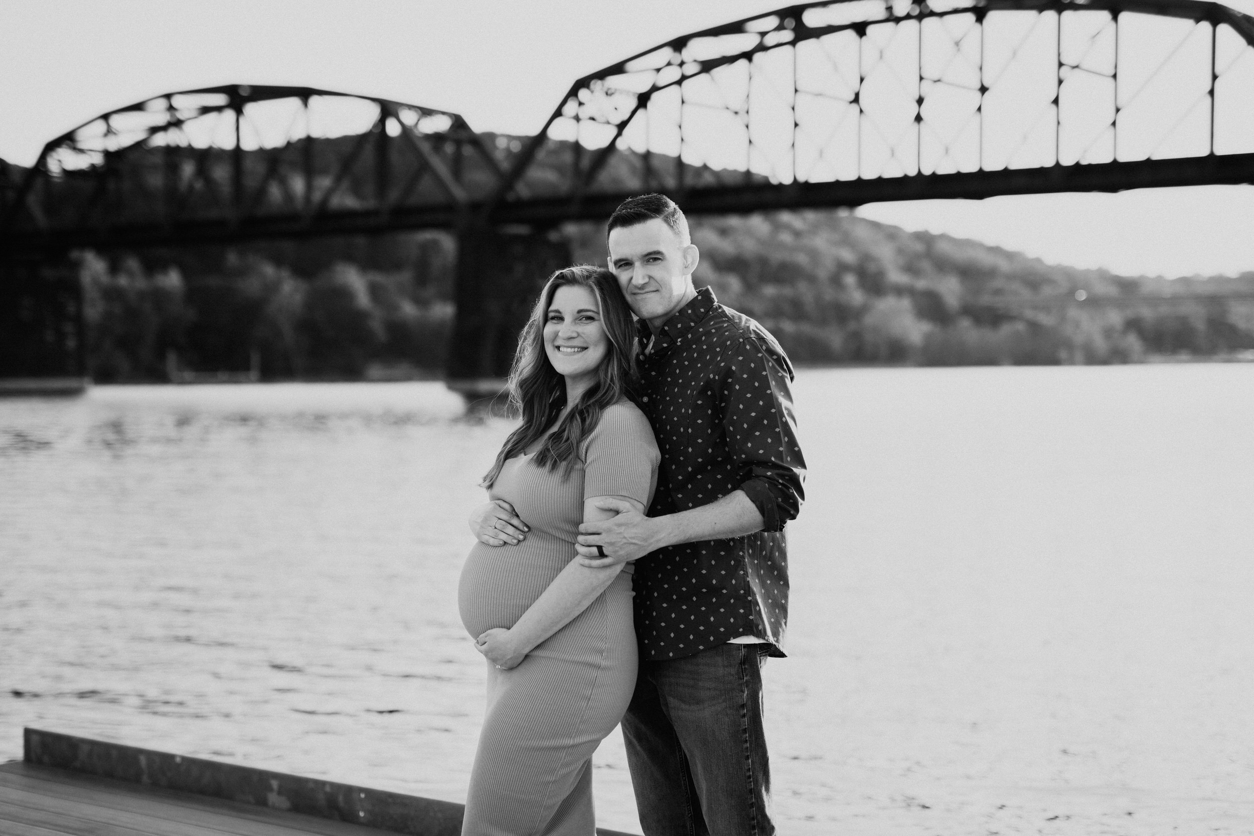 Pittsburgh riverfront maternity session