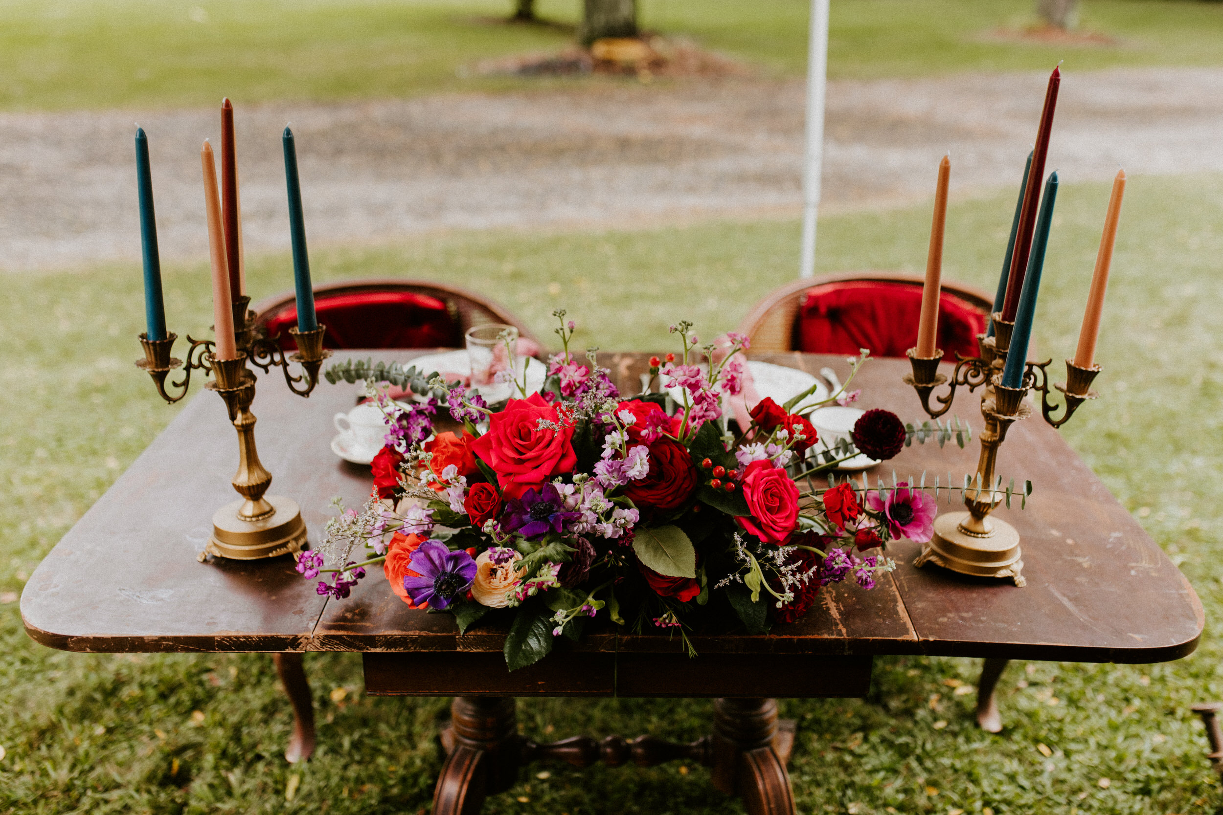 thrifted sweetheart table