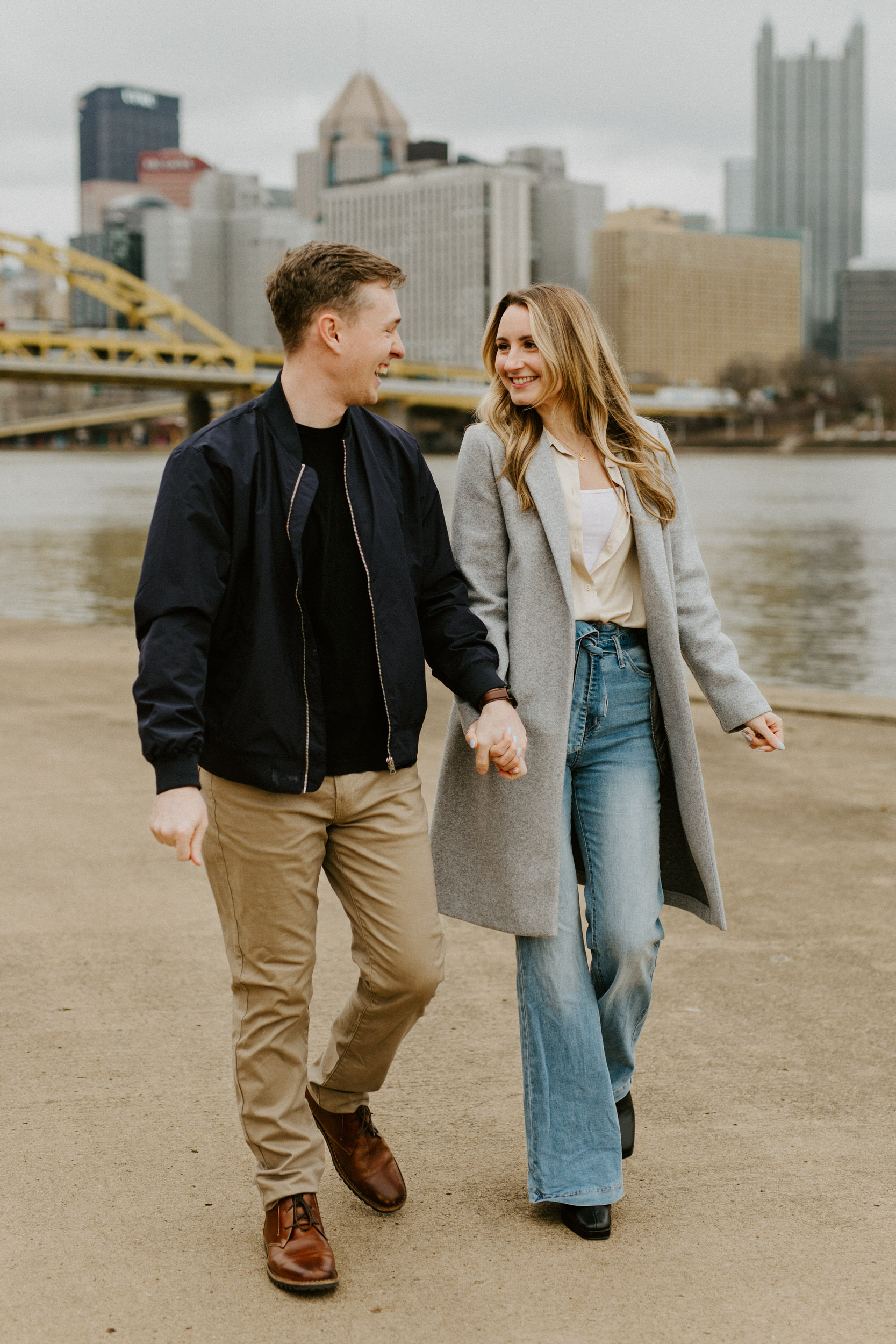 pittsburgh city engagement photos 
