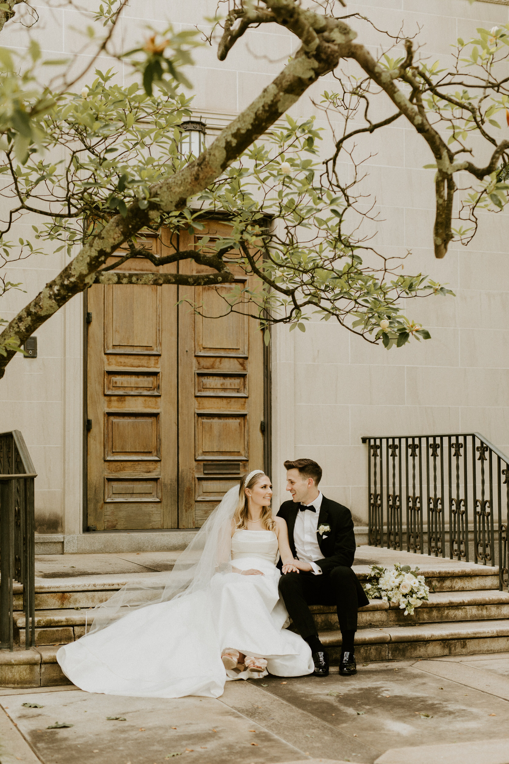 Pittsburgh wedding photography at the frick
